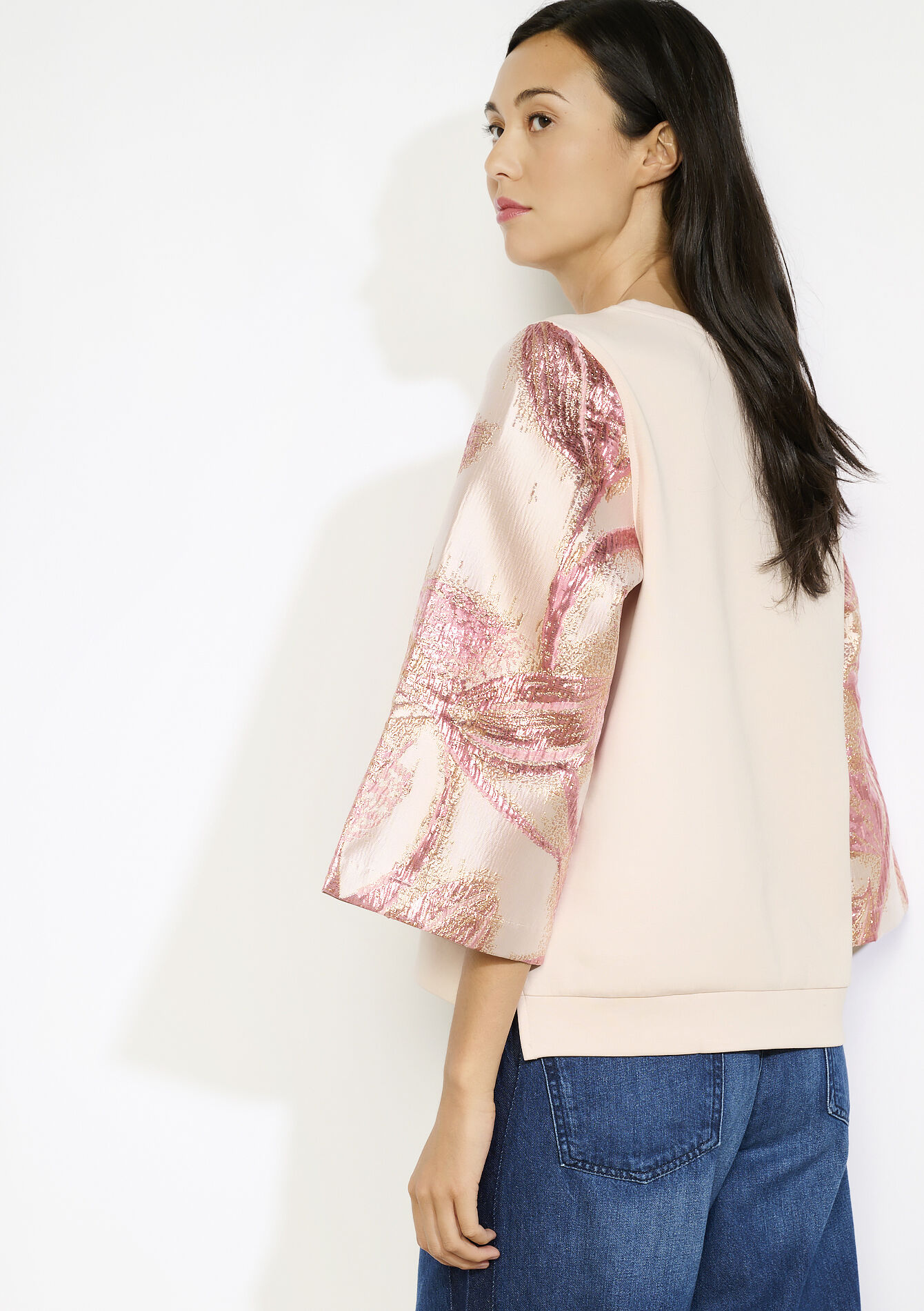 Trui met bloemen en paillettenmouwen - NUDE PINK - 03001817_1301