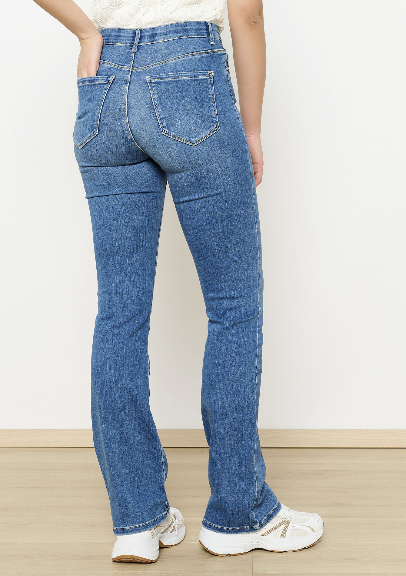 Multiple size bootcut denim
 - MEDIUM BLUE - 22000579_0500