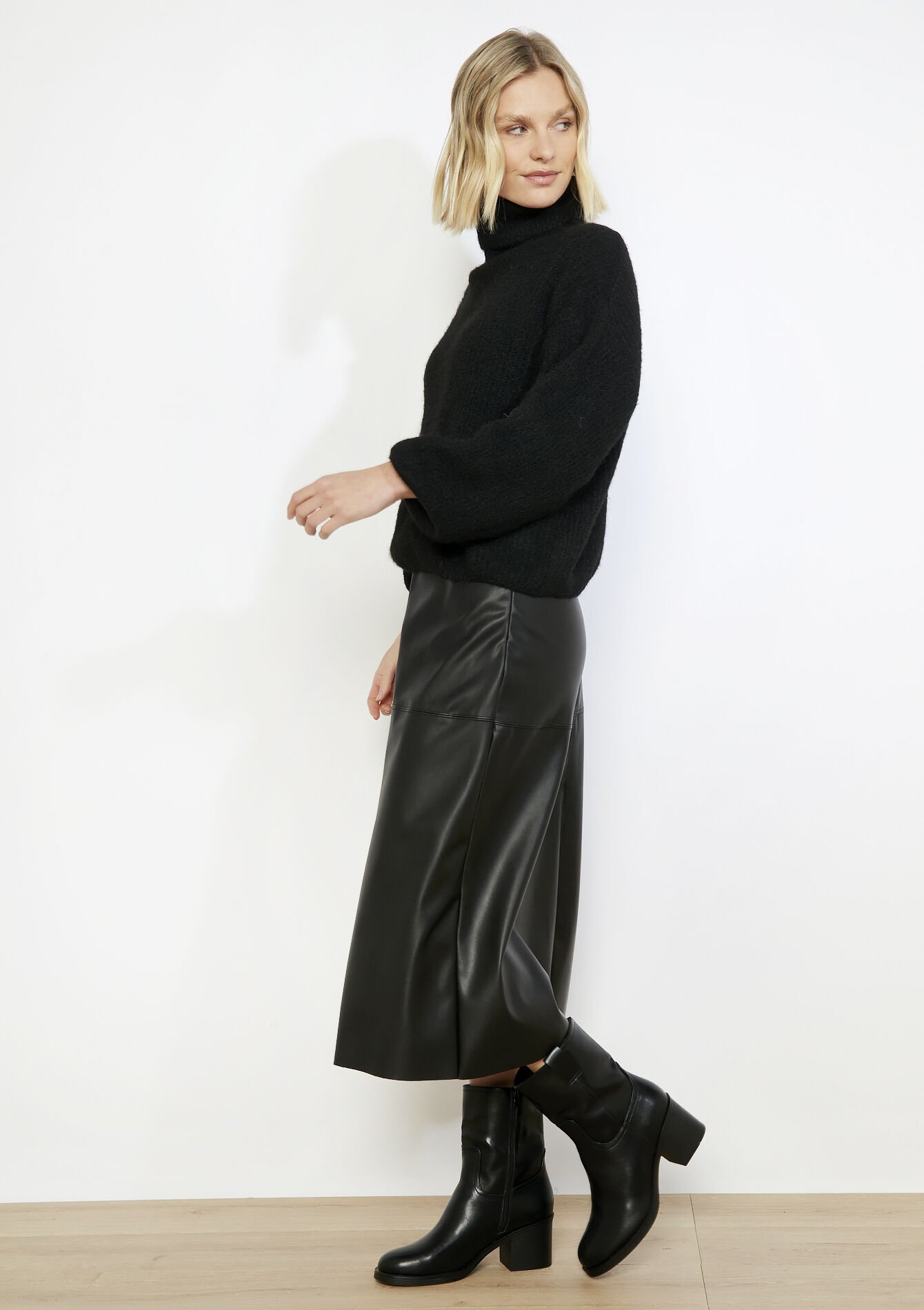 Zachte coltrui in breisel, Zachte coltrui in breisel - BLACK - 04101415_1119