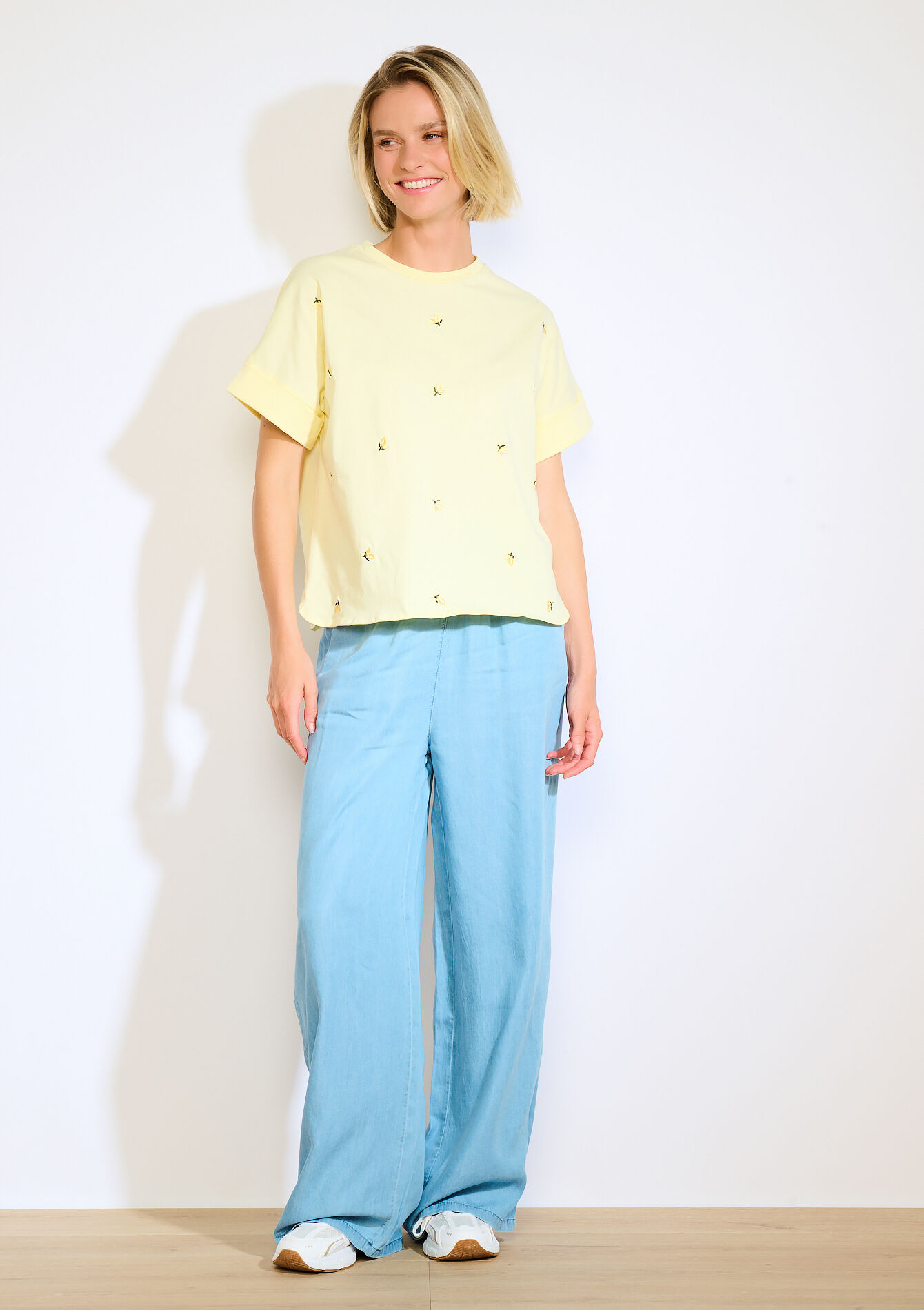 T-shirt met citroenborduursel, T-shirt met citroenborduursel - YELLOW PASTEL - 02301815_5004