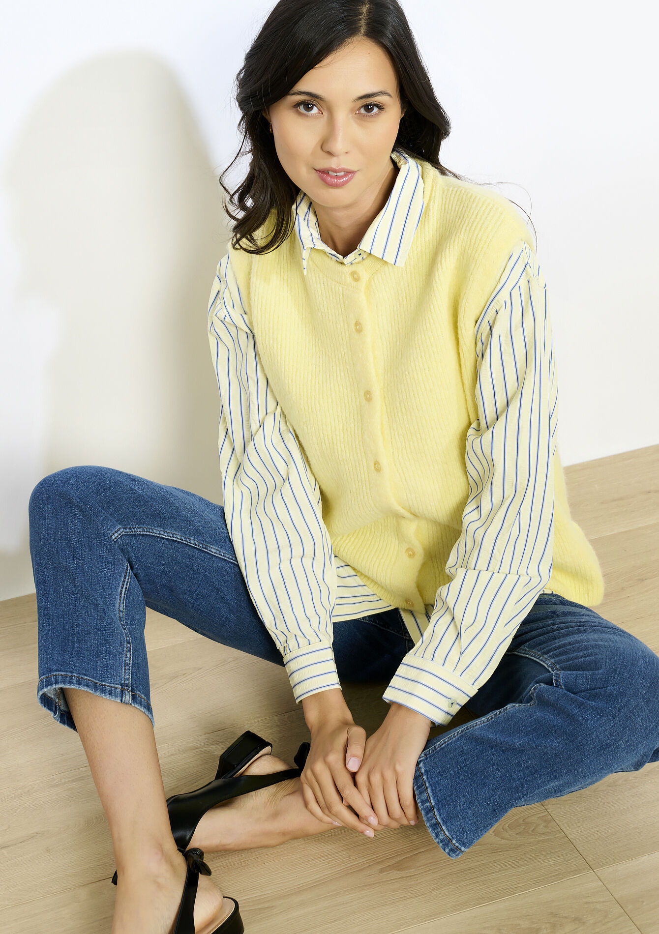 Zachte mouwloze gilet, Zachte mouwloze gilet - YELLOW PASTEL - 04101334_5004