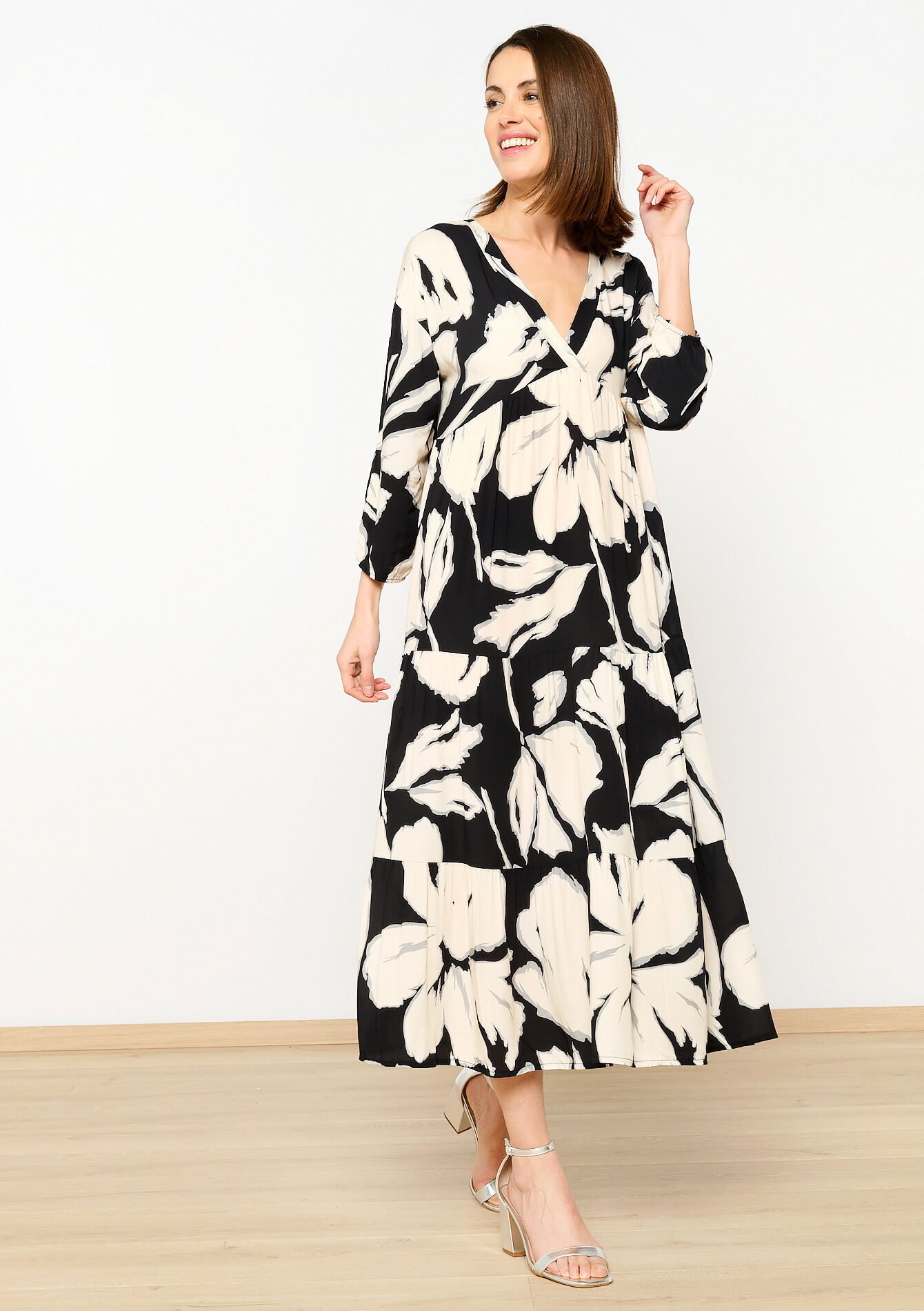 Oversized dress with flowers, Oversized dress with flowers - BLACK - 08602314_1119