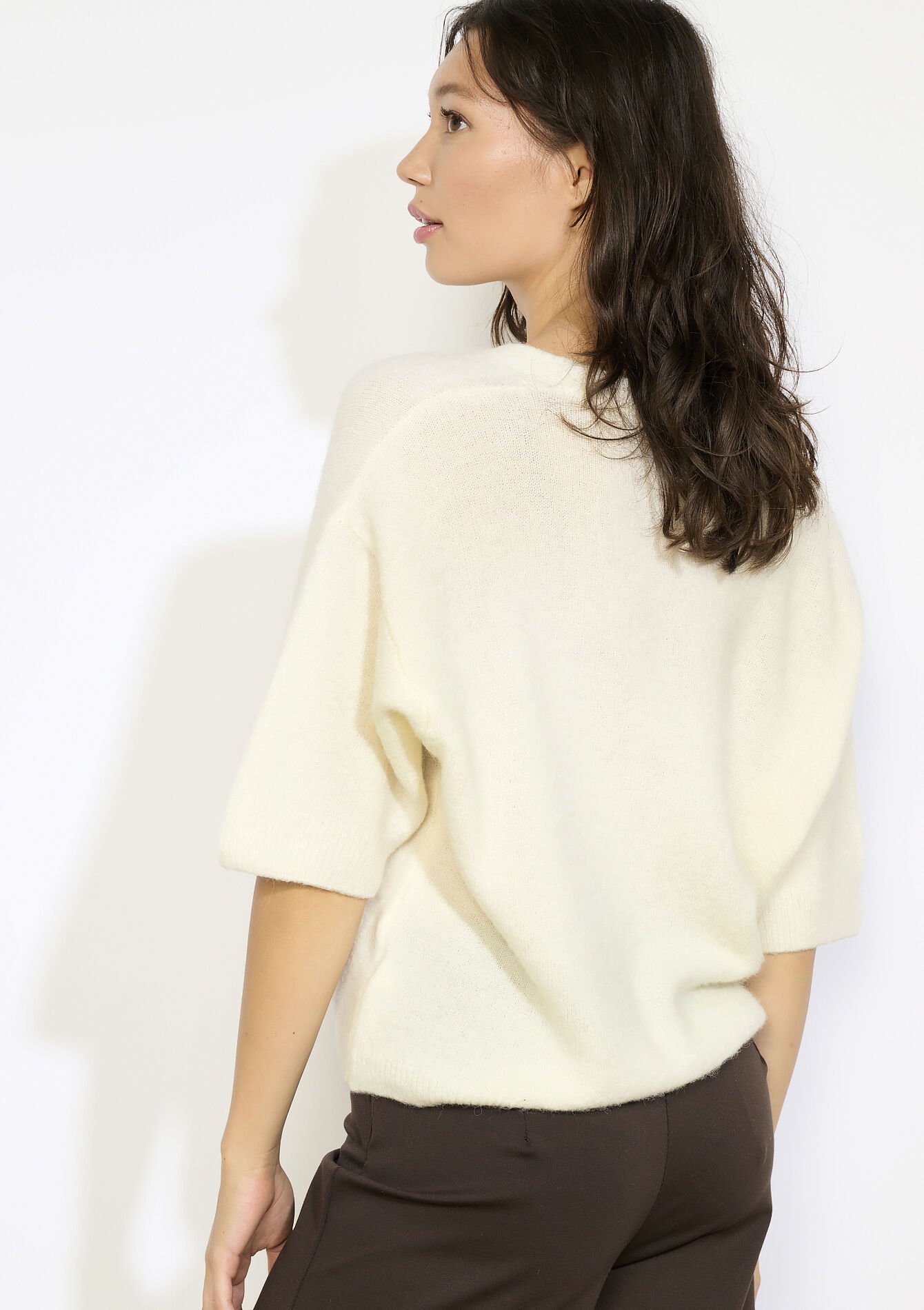 Kort vest met opvallende knopen, Kort vest met opvallende knopen - VANILLA WHITE - 04101356_1013