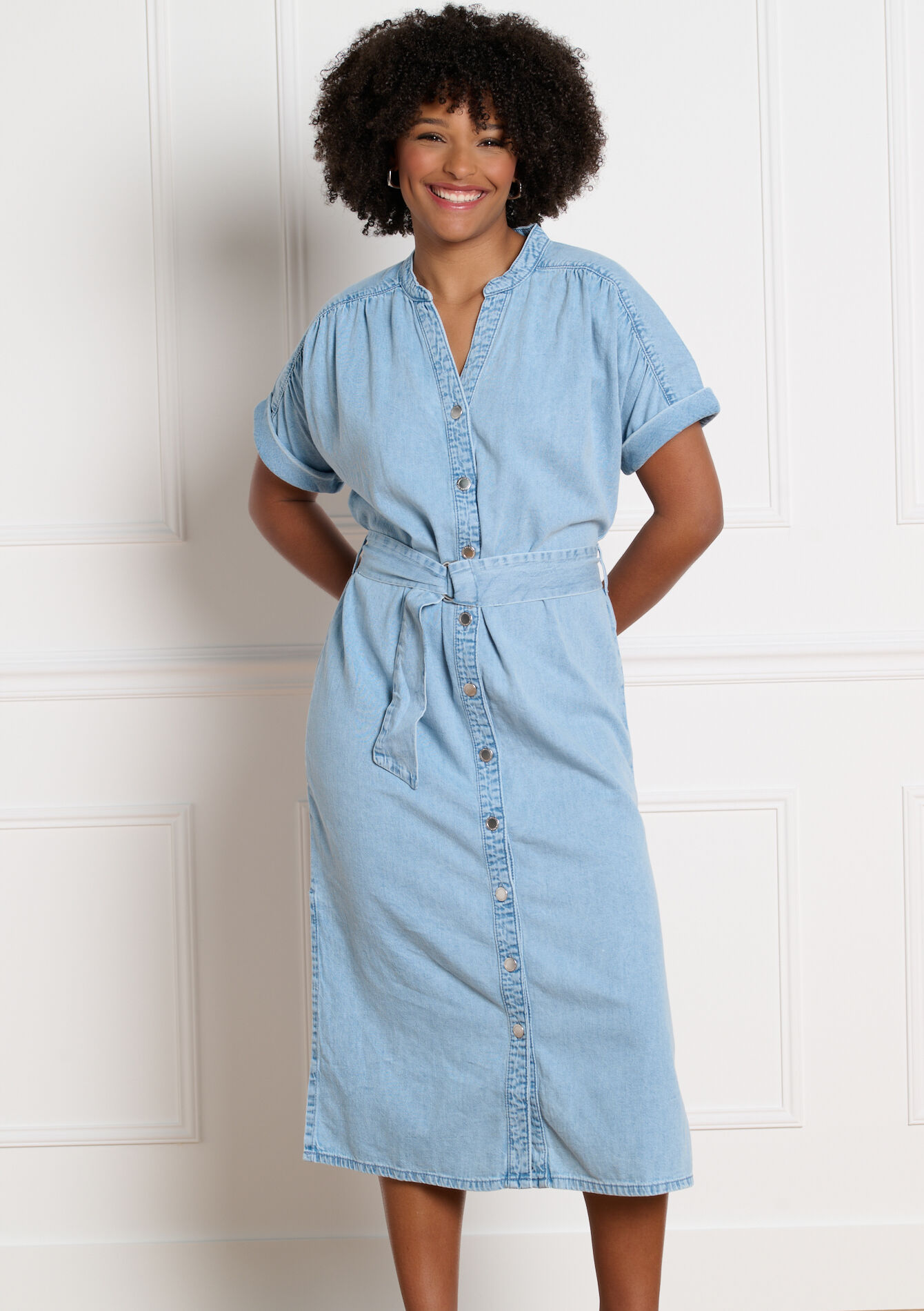 Denim midi-jurk met ceintuur - BLUE BLEACHED - 08104293_0502