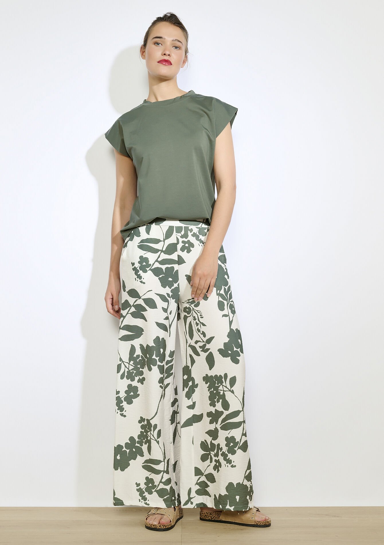 Wijde bloemenprint broek - KHAKI MED - 06600968_4327
