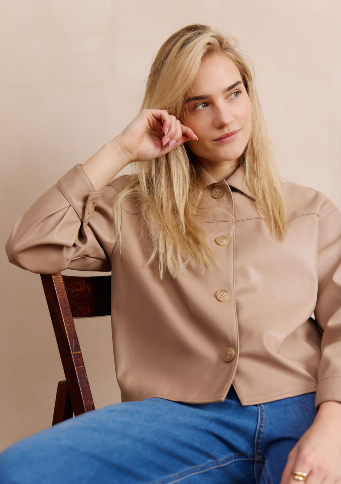 Korte jas met knopen, , back