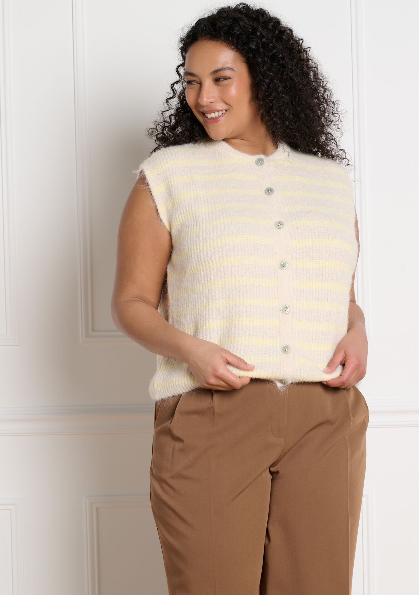 Mouwloos gestreept vest - VANILLA WHITE - 04101474_1013