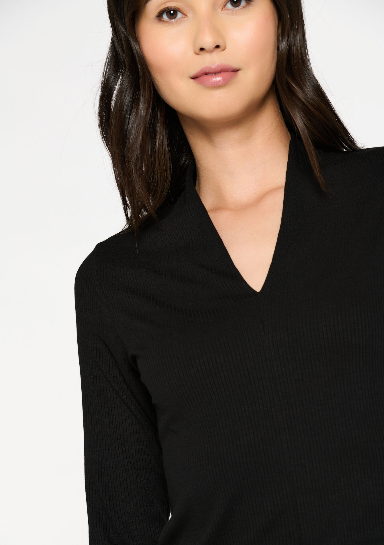 T-shirt met V-hals - BLACK - 02301430_1119