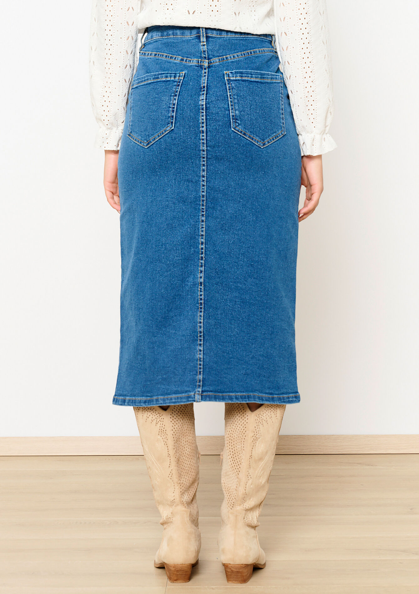 Midi denim skirt with buttons, Midi denim skirt with buttons - MEDIUM BLUE - 07101330_0500