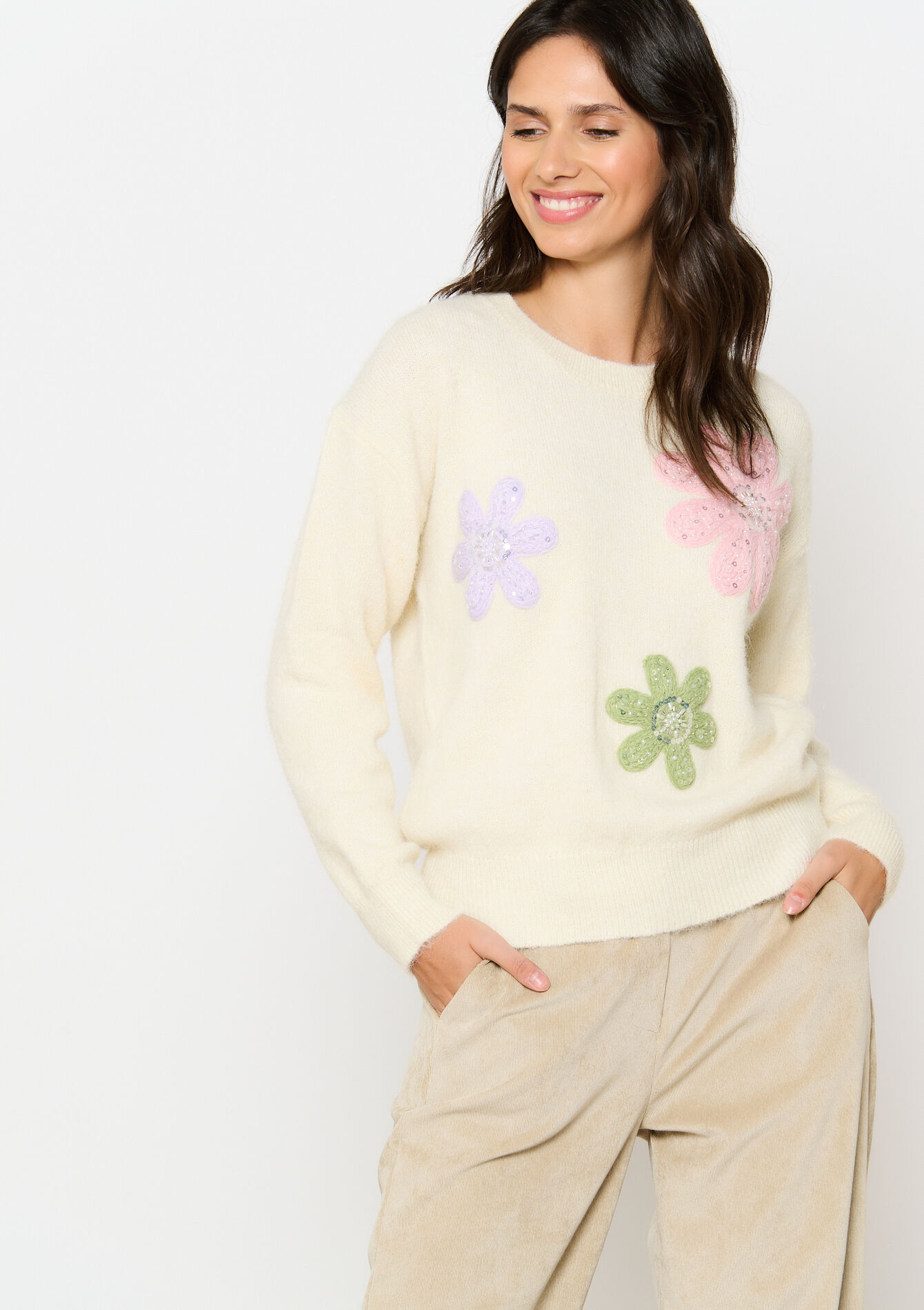 Pullover with stitched flowers - VANILLA WHITE - 04006618_1013