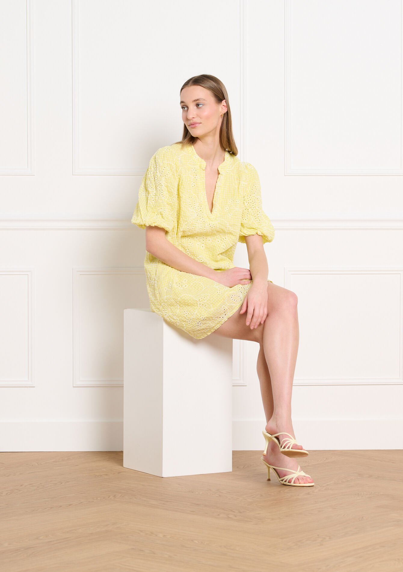 Mini jurk met ballonmouwen - YELLOW PASTEL - 08104498_5004