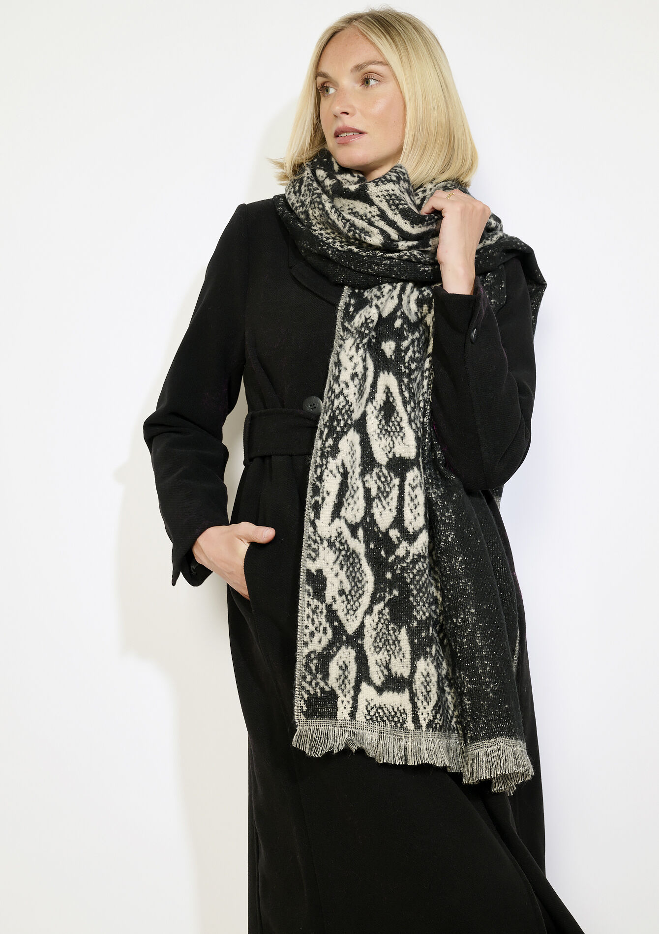 Zachte sjaal met pythonprint, Zachte sjaal met pythonprint - BLACK - 17101404_1119