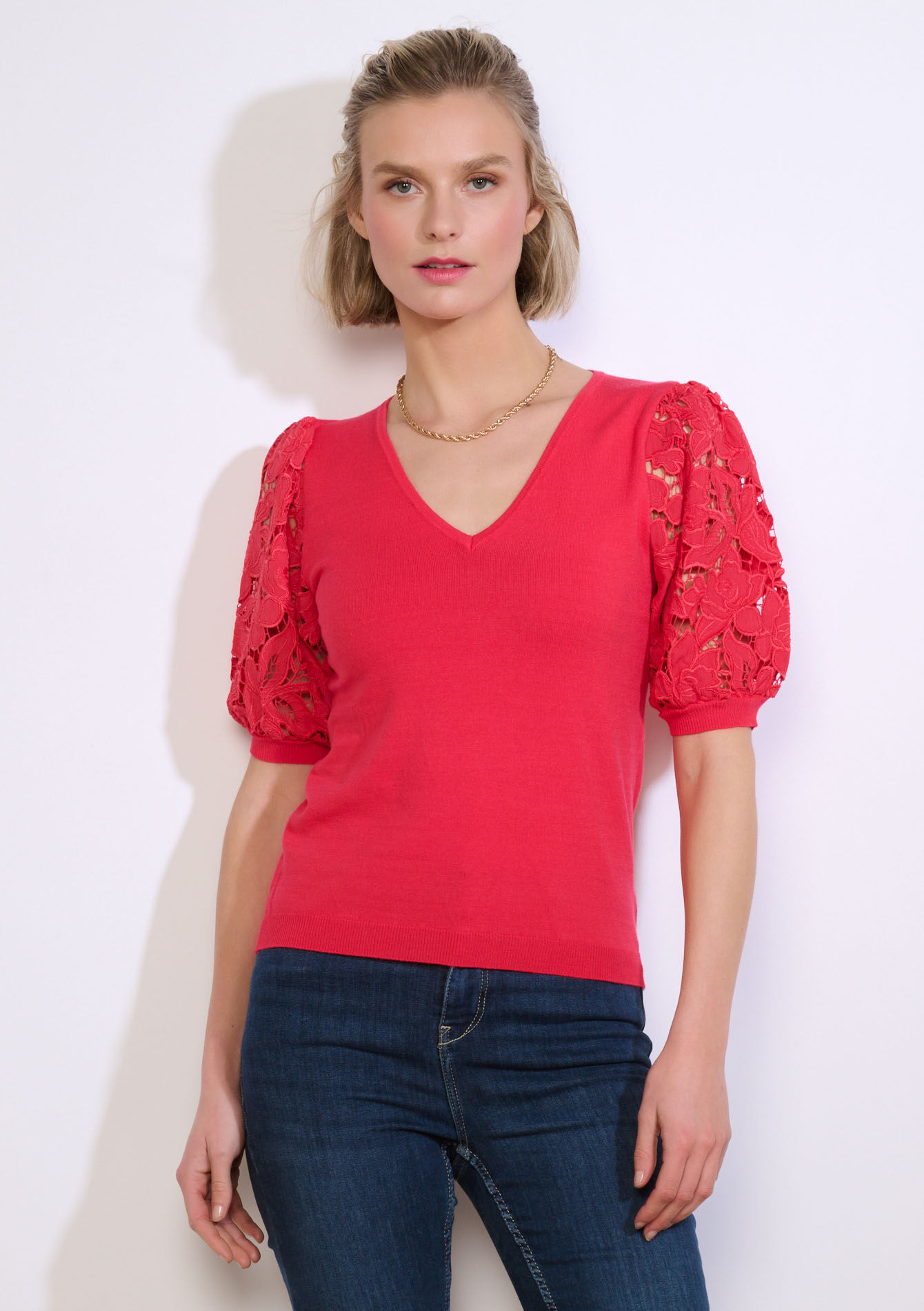 Trui met kanten mouwen - RED FRAMBOISE - 04007058_1496