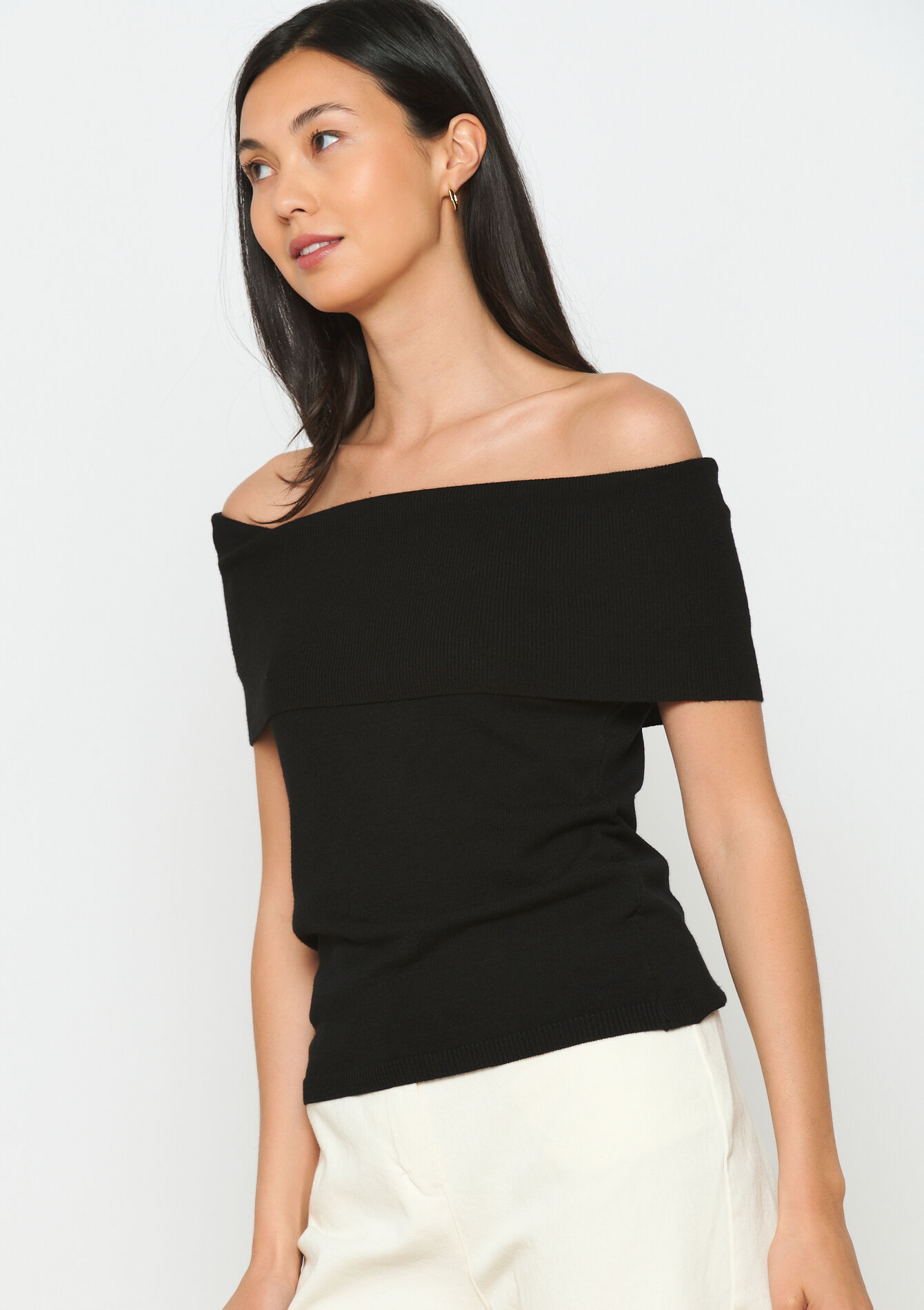 Off-shoulder T-shirt - BLACK - 02100272_1119