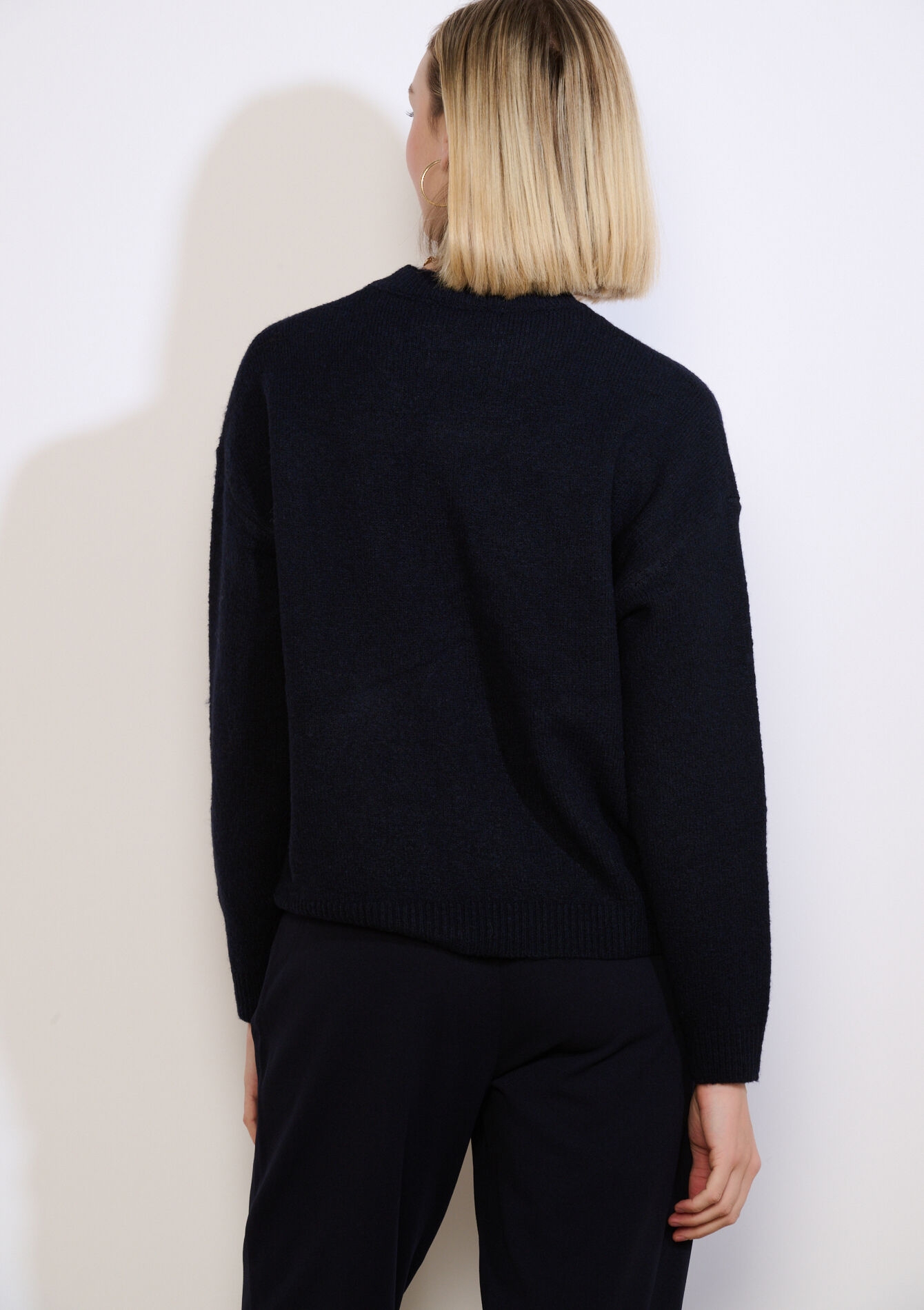 Gebreide trui met bloemenreliëf - NAVY BASIC - 04007171_2723