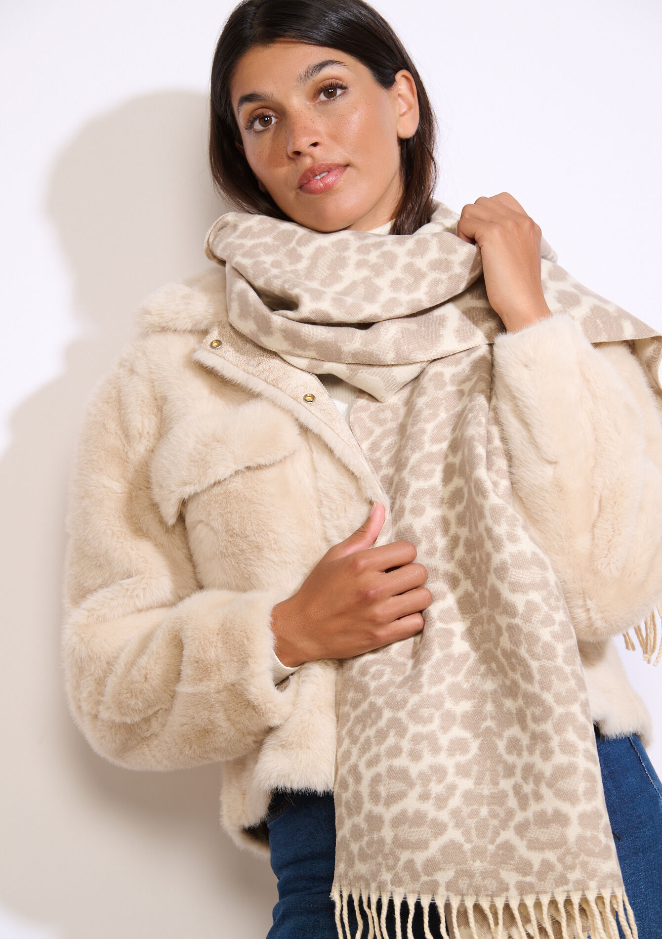 Fringed leopard print scarf, Fringed leopard print scarf - OFFWHITE - 17101387_1001