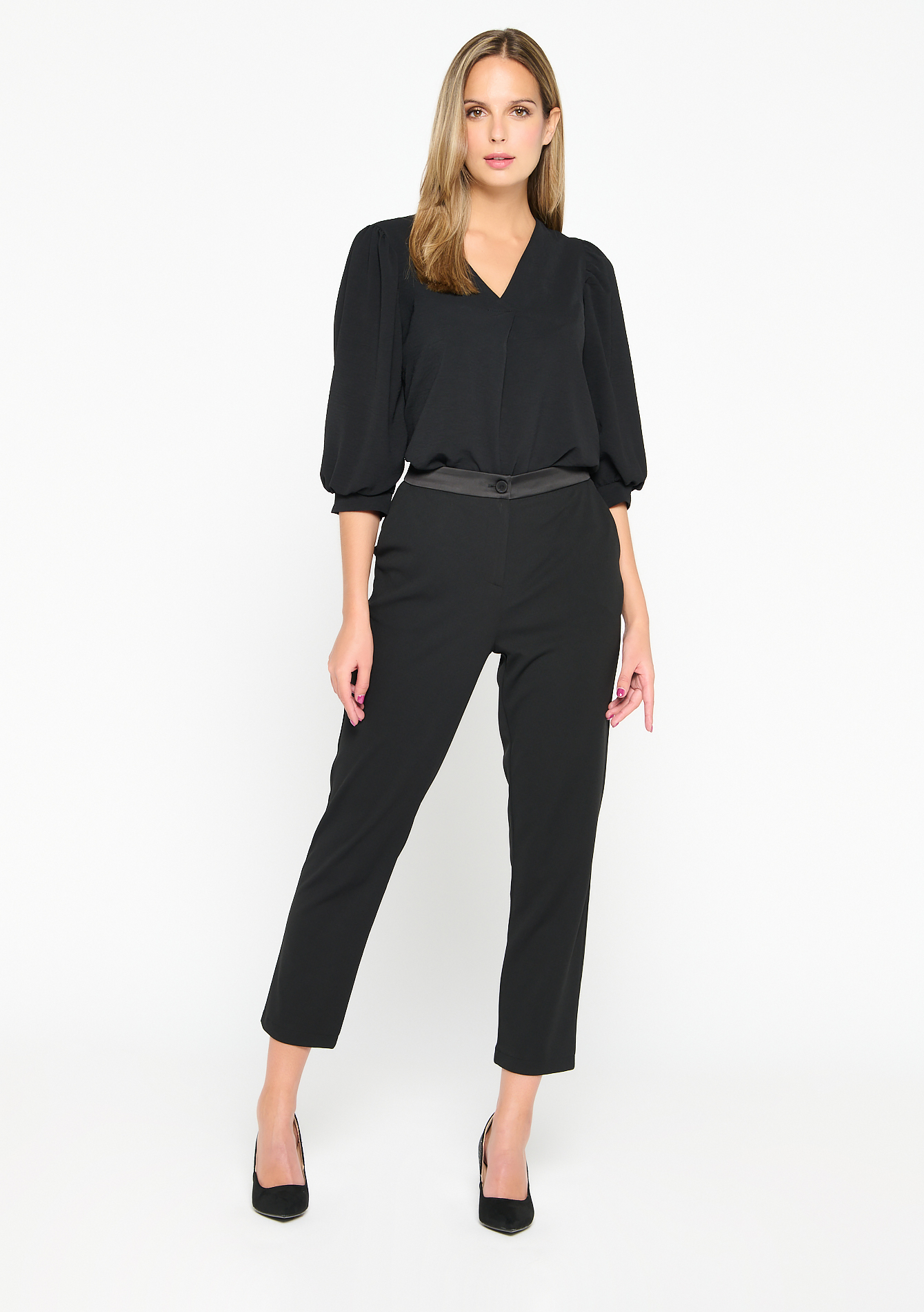 Pantalon classique avec ceinture satinée