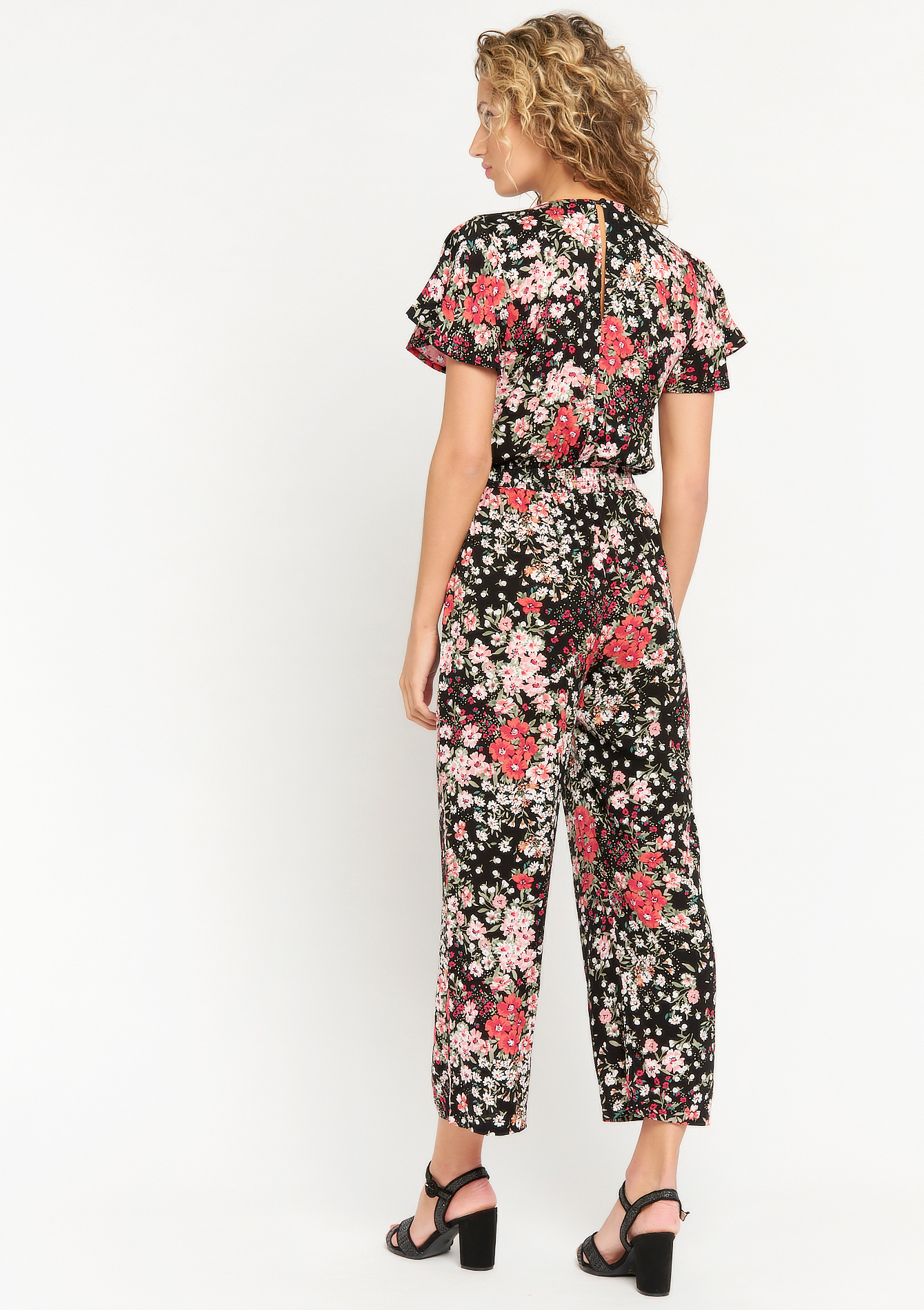 Jumpsuit met bloemen en korte mouwen LolaLiza