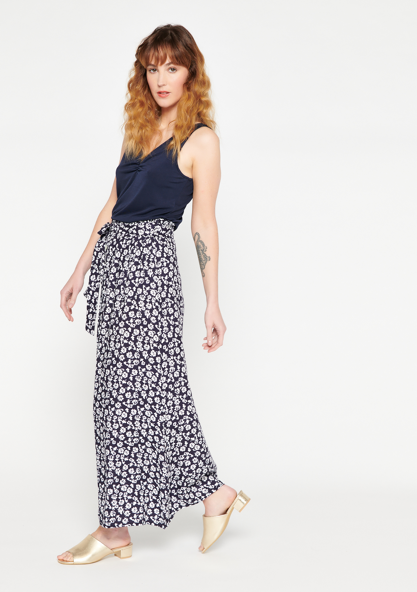 Jupe fleurie avec noeud - WASHED NAVY - 07100677_2722