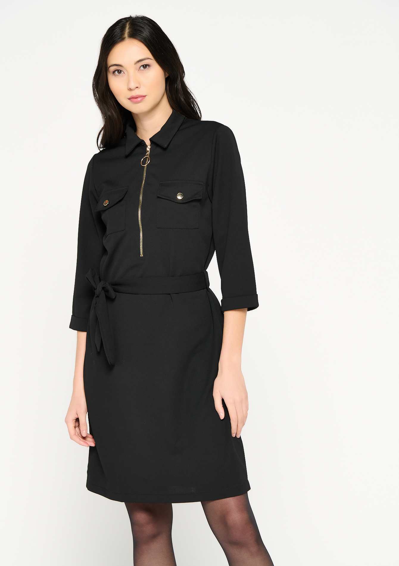 Robe courte a manches mi-longues