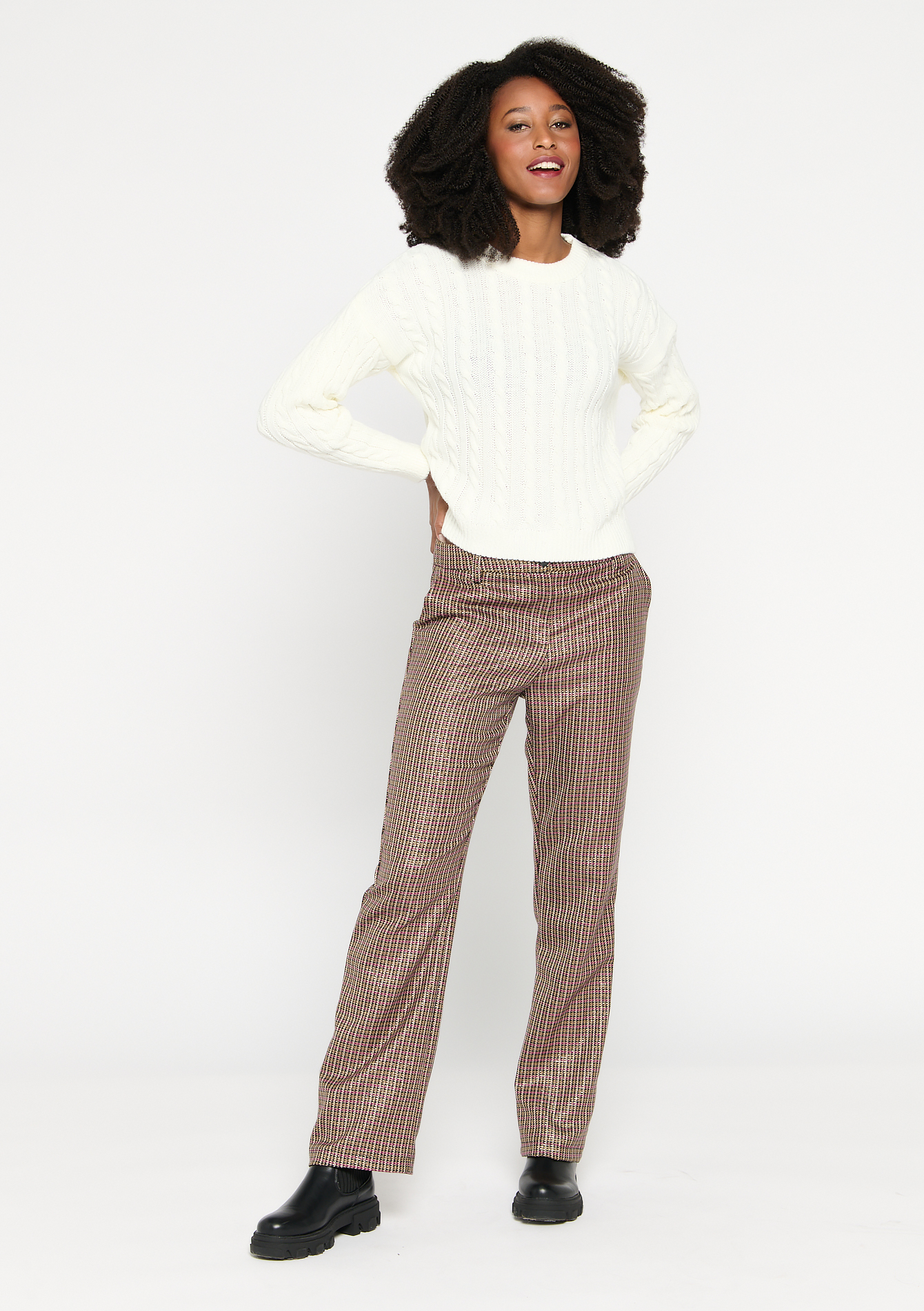 Pull a col rond avec motif torsadé