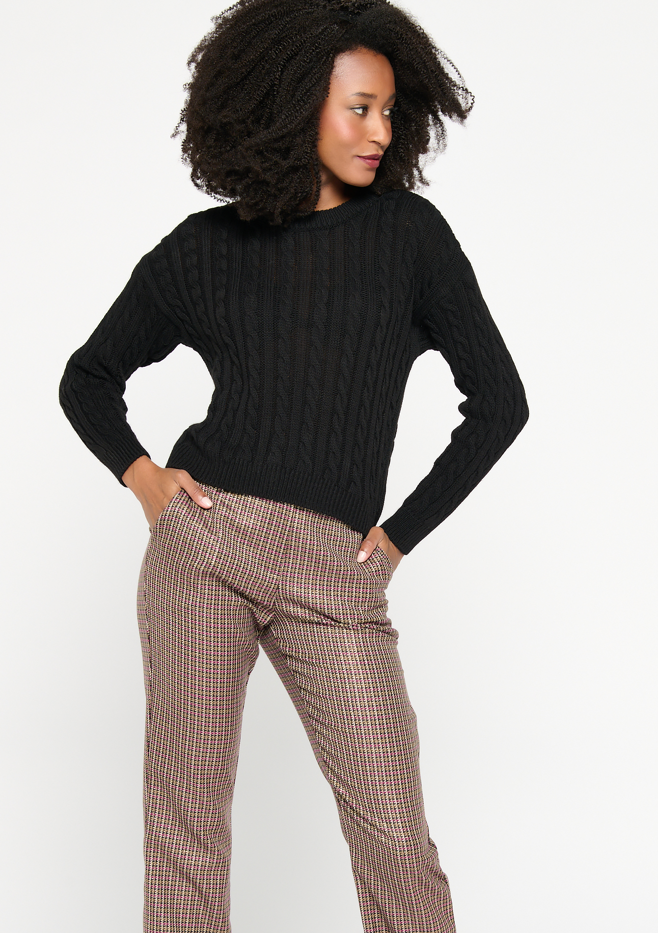 Pull a col rond avec motif torsadé