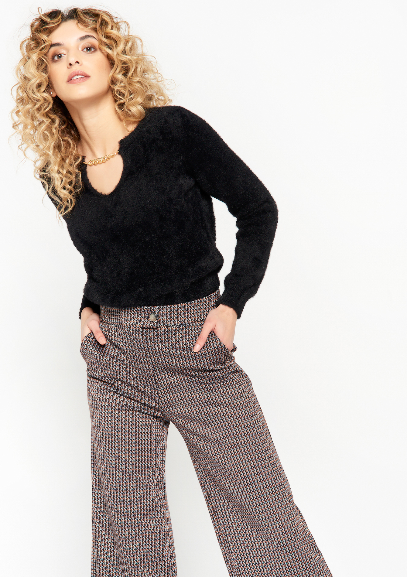 Pull tricot avec détails en chaîne