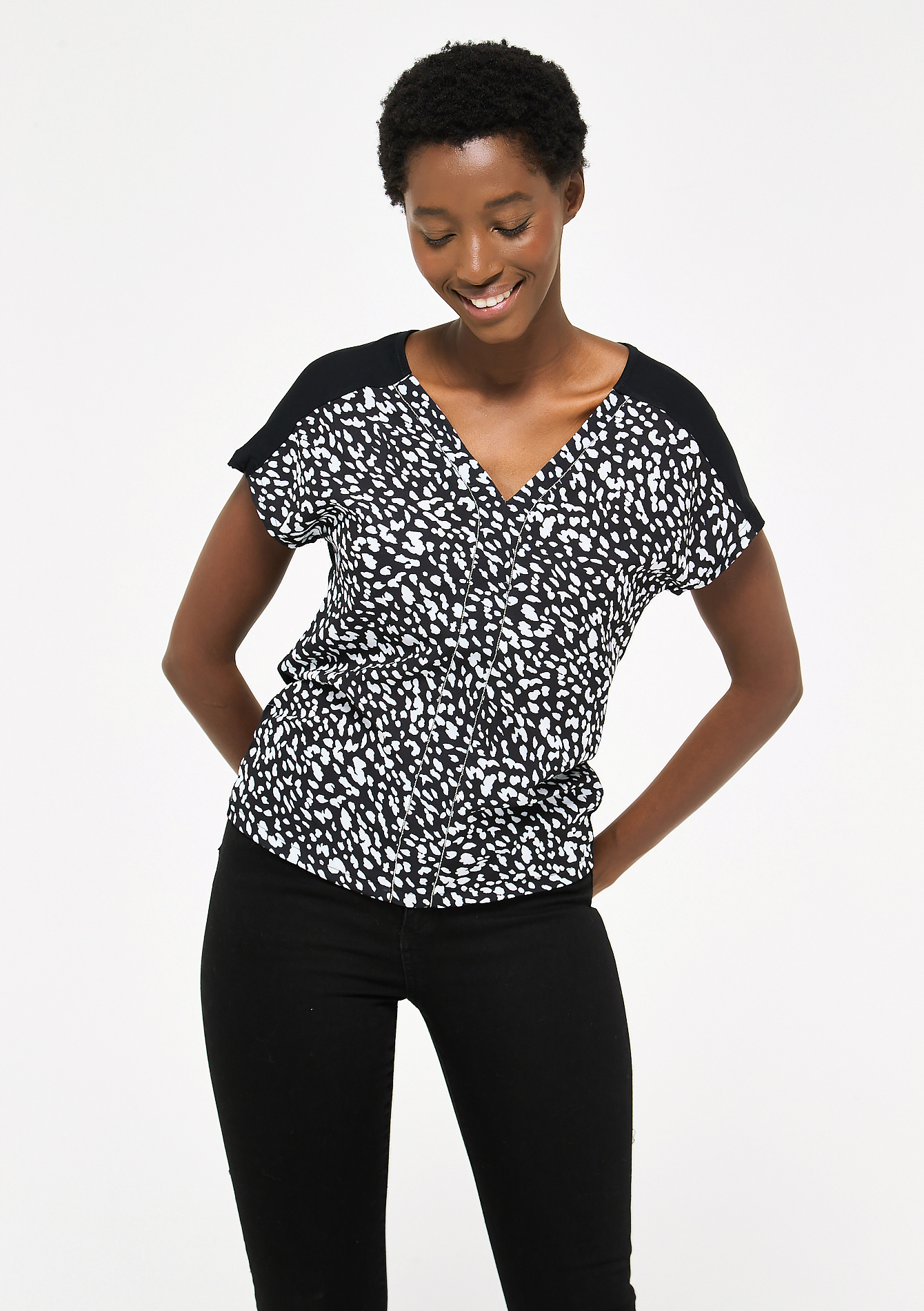 T-shirt à imprimé et col en V