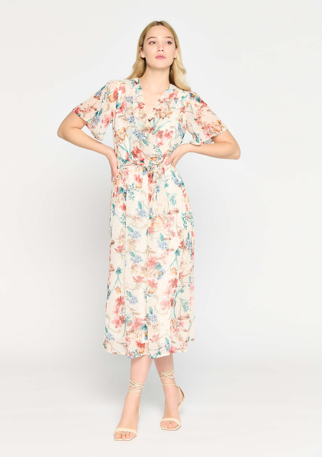 Maxi dress with floral print - LolaLiza